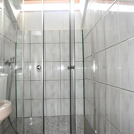 3 Bedroom Gorgeous In Holiday home *